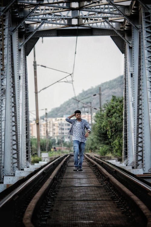 精靈派教主王雨潔趣味語文：有趣的多音字