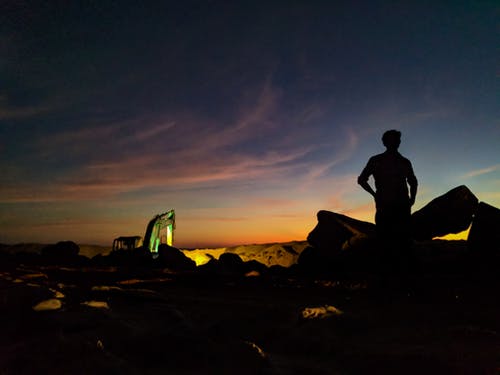 現(xiàn)言藍淋顧霖琛秦綿綿小說借腹生子全本閱讀