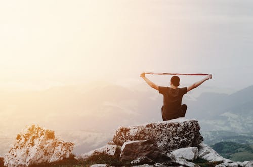 低眉?jí)m世人生哲理 低眉?jí)m世人生哲理