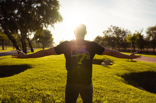 關(guān)于高中周記青春勵(lì)志范文匯編9篇