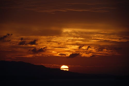 找個(gè)心疼你的人在一起吧