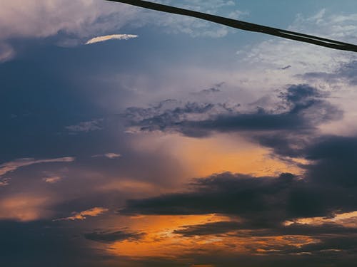 現(xiàn)代詩歌：流逝