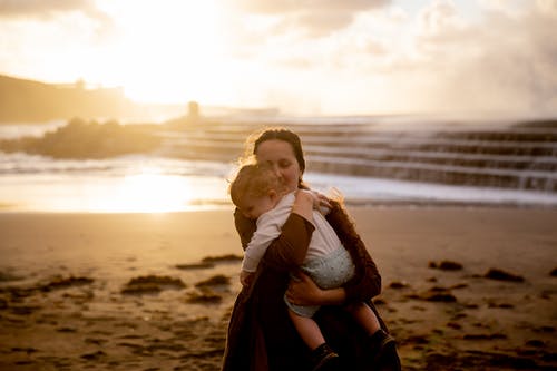 【實(shí)用】四年級(jí)日記范文錦集6篇 【實(shí)用】四年級(jí)日記范文錦集6篇