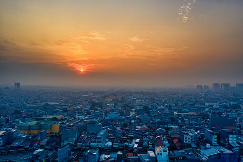 生活本不易，何必為難自己散文