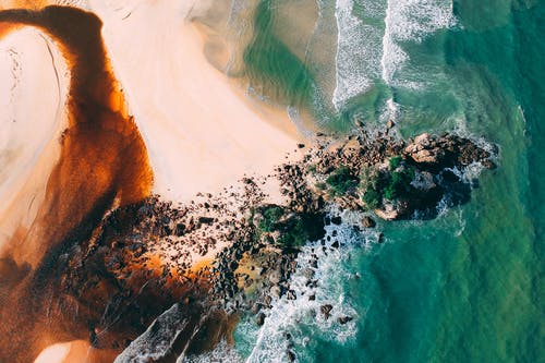 人教版五年級(jí)上冊(cè)二單元作文二十年后回故鄉(xiāng)（18）