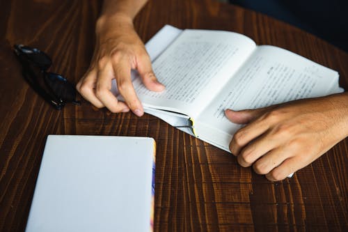 火影之我穿越成了鷹佐林星鳴人小說無(wú)刪減在線閱讀