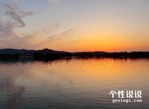 現(xiàn)實精辟的經(jīng)典說說（60條）