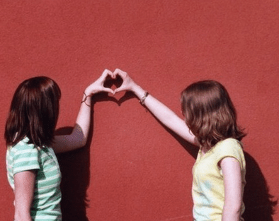 愛一個人要付出很多，你要考慮清楚，否則就不要去輕易的愛